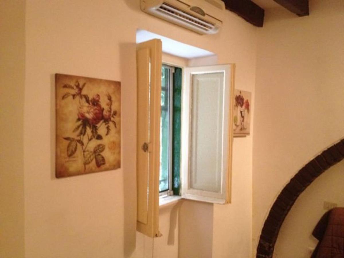 Casina Roma, 2 Min To Piazza Navona Apartment